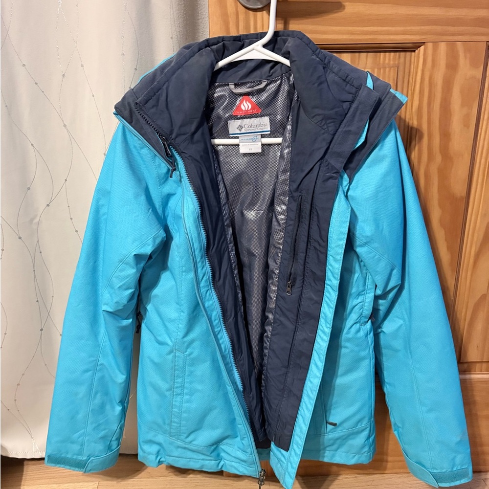 Columbia Navy and Gray Omni-Heat Jacket